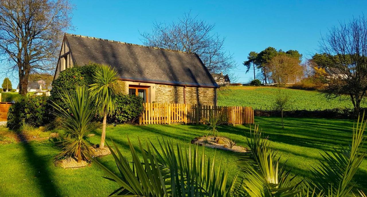 Le Vieux Moulin Gites - Detached Cottage With Garden Views And Pool Guégon Exterior foto